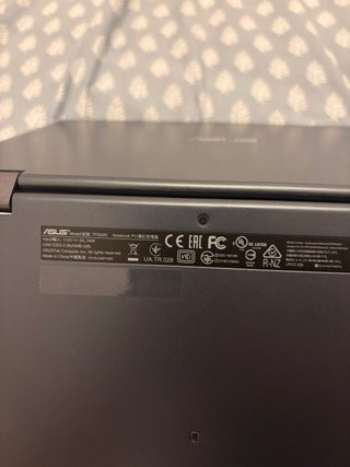 Portátil ASUS gris