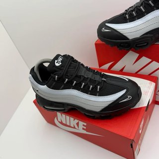 Nike Air Max 95 Negras y Blancas talla (40-45)