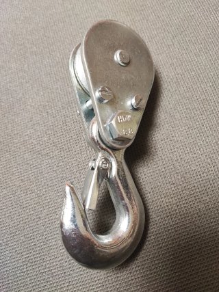 Set de 2 Ganchos con Polea de Elevación