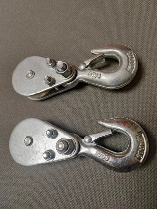 Set de 2 Ganchos con Polea de Elevación