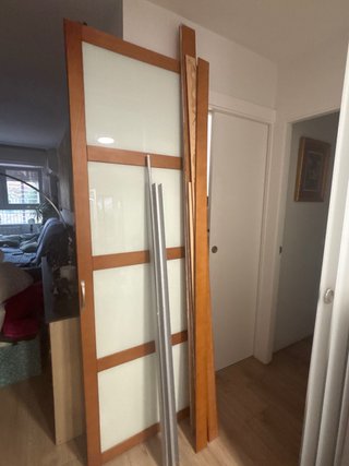 Puertas de armario cerezo y cristal ácido