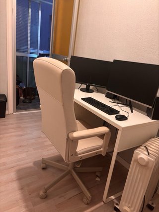 Silla de escritorio beige