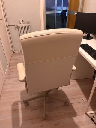 Silla de escritorio beige