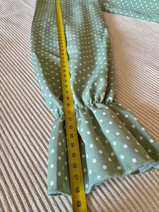 Blusa Verde de Lunares con Volantes