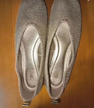 Zapatos planos Zara dorados