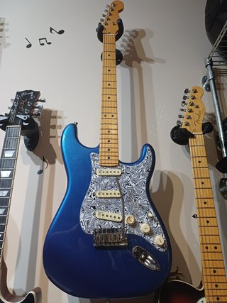 Fender American Ultra Stratocaster Cobra Blue