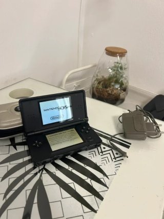 Nintendo DS Lite nero con giochi Pokémon