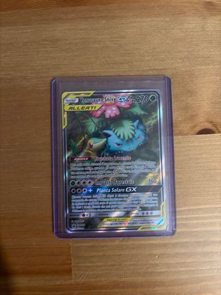 Carta Pokémon Venusaur e Snivy GX ALLEATI