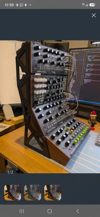 Soporte para 4 Sintetizadores Moog