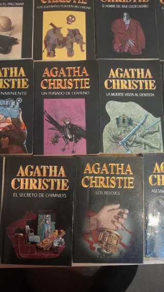 Agatha Christie. Lote de 18 novelas