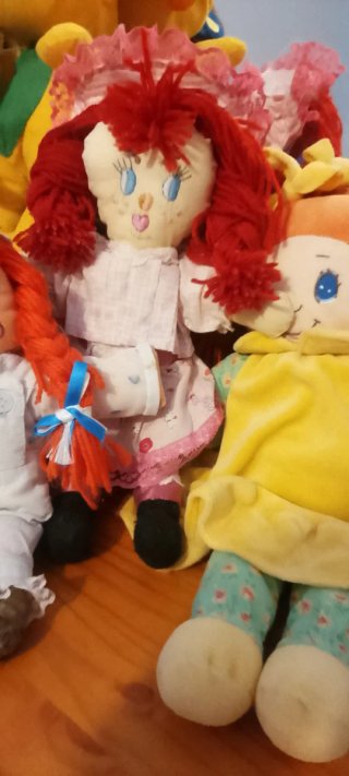 Lote de peluches y muñecos