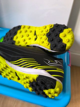 Botas de fútbol Joma talla 35 multitaco