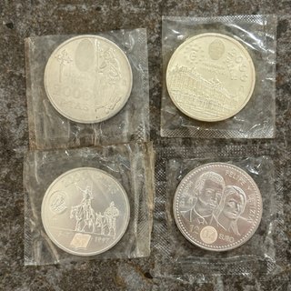 Lote de 8 monedas españolas de plata .