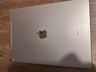 iPad Pro 12.9” 2ª Gen 4G A1671. Para piezas.