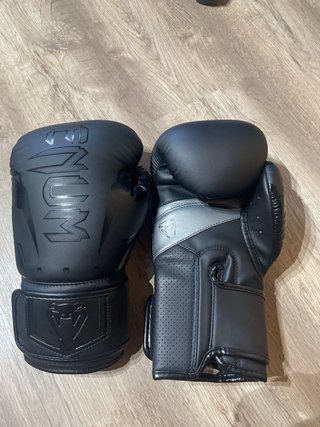 Guantes de Boxeo Venum Negros