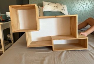 Estantería moderna de madera