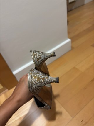 Zapatos Paolo Design tacón blanco y dorado