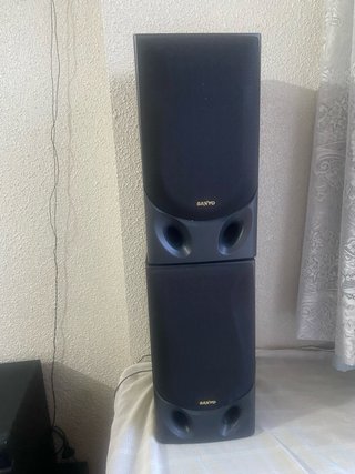 Cadena Musical Sanyo con Mueble