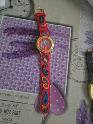 Reloj con Correa Estampada