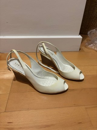 Tacones Geox blanco roto