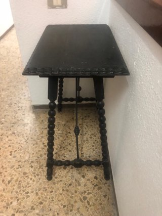 Mesa Castellana Antigua Madera y Metal