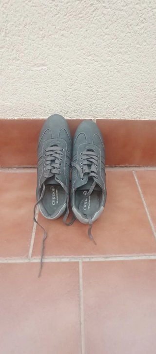 Zapatillas de vestir hombre grises