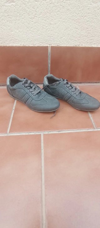 Zapatillas de vestir hombre grises