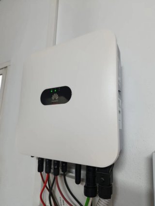 Kit Huawei con Inversor, batería y Backup
