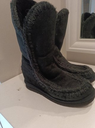 Botas MOU cuña negras