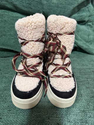 Botas con Borreguito y Cordones