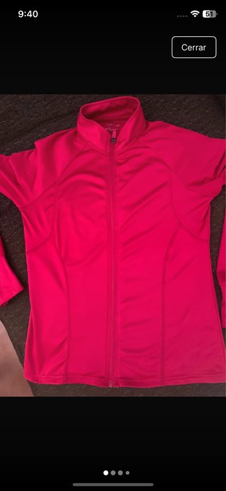 Chaqueta deportiva roja