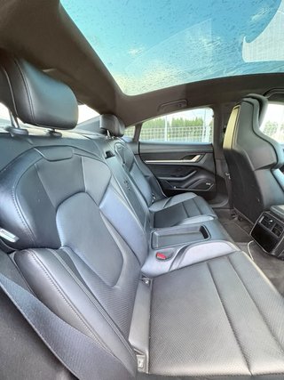 Porsche Taycan turbo 680 cv