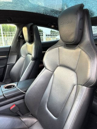 Porsche Taycan turbo 680 cv
