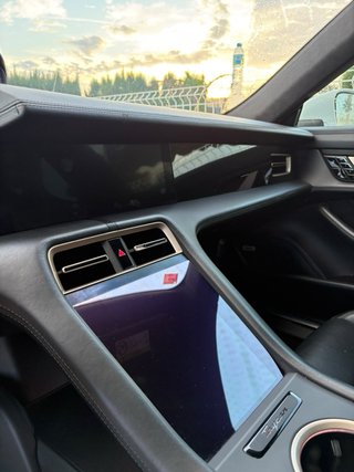 Porsche Taycan turbo 680 cv