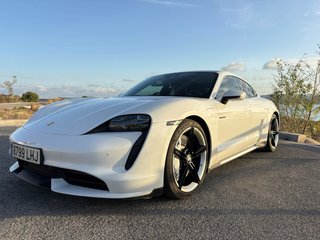 Porsche Taycan turbo 680 cv