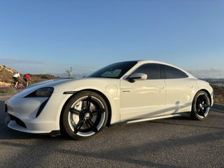 Porsche Taycan turbo 680 cv
