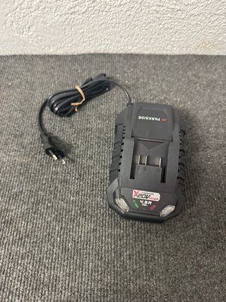 Cargador Parkside 20V 4,5A