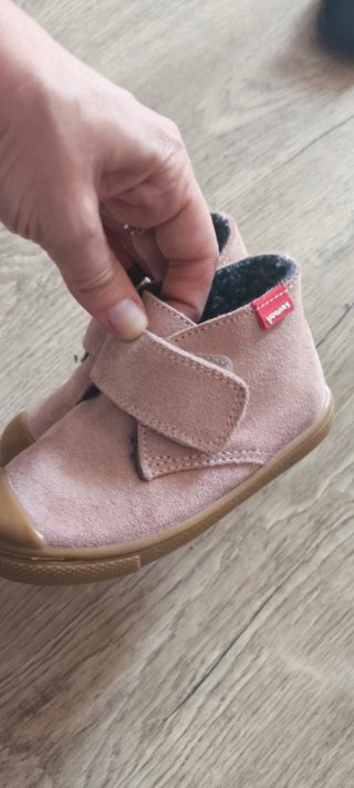 Botitas Rosa Yowas Talla 23 con borreguito