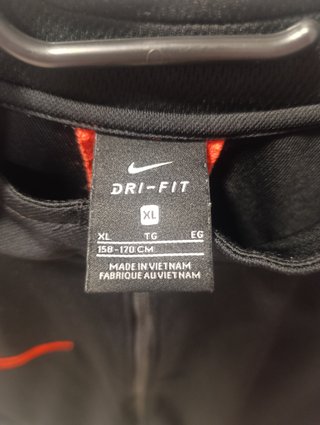 Chaqueta Nike Dri-FIT Negra/Roja
