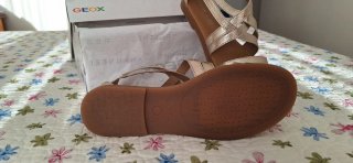Sandalias doradas Geox