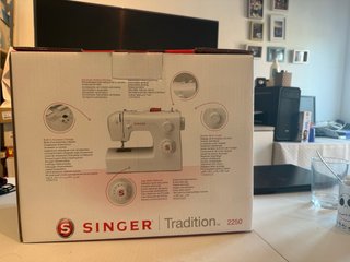 Máquina de coser Singer 2250 Tradition