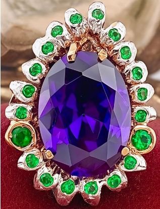 Anillo Vintage Artesanal Amatista y Esmeraldas