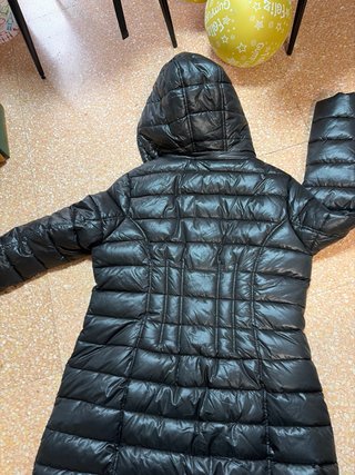 Abrigo Guess Negro