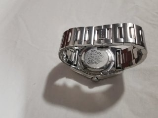 Reloj Gucci Negro y Naranja