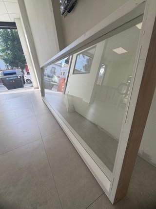 Ventana de Madera con Cristal 2.2 x 0.8m