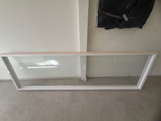 Ventana de Madera con Cristal 2.2 x 0.8m