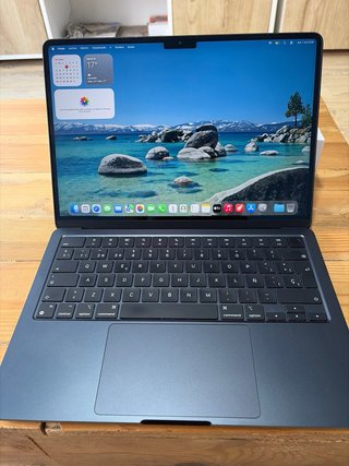 MacBook Air M3 8GB RAM 256GB SSD