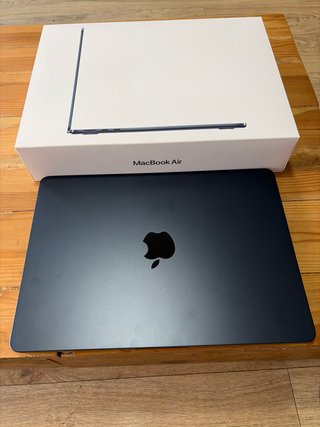 MacBook Air M3 8GB RAM 256GB SSD