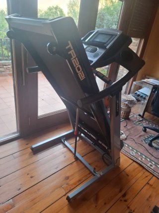 Cinta de Correr y Andar TR202i Bladez fitness
