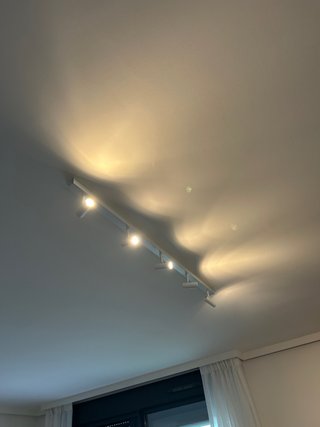 Raíl con 4 Focos Orientables
